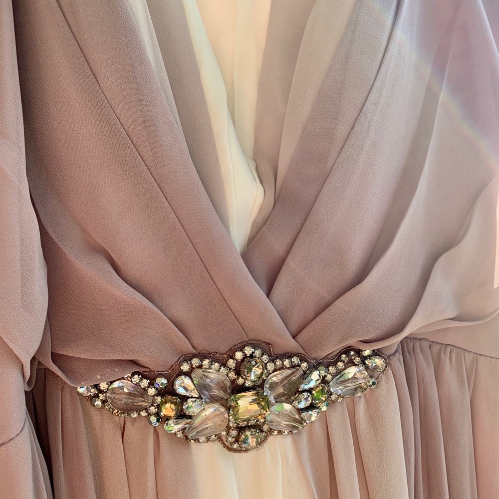 Dress - Picture 2 of 8
